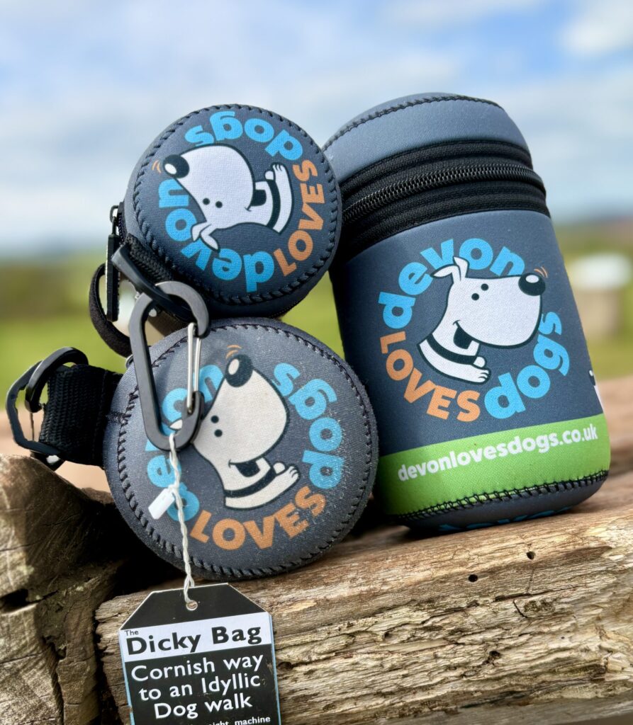 3 sizes of Devon Loves Dogs Dicky Bags